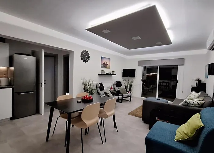 Paradi Nissi Golden Sands Apartment
