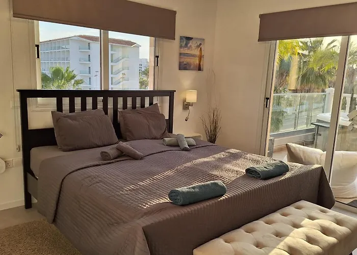 Paradi Nissi Golden Sands Apartment